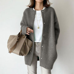 ™Lang myk cardigan med trykknapper – Minimalistisk & stilig