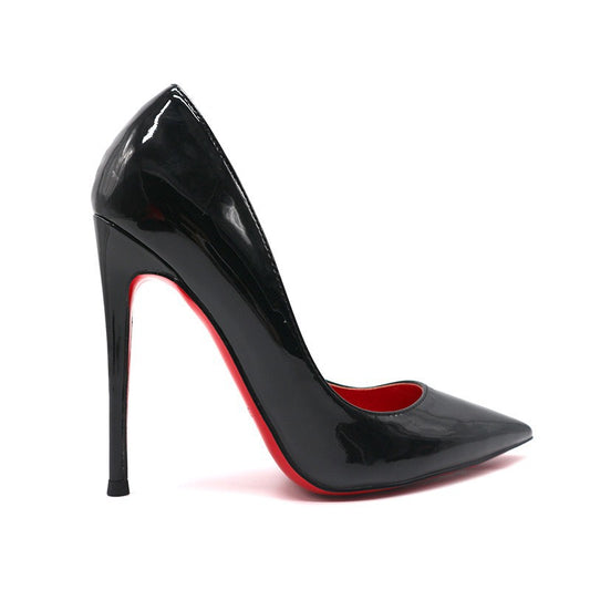 Elegante Svarte Lakkpumps med Rød Såle – Høye Hæler