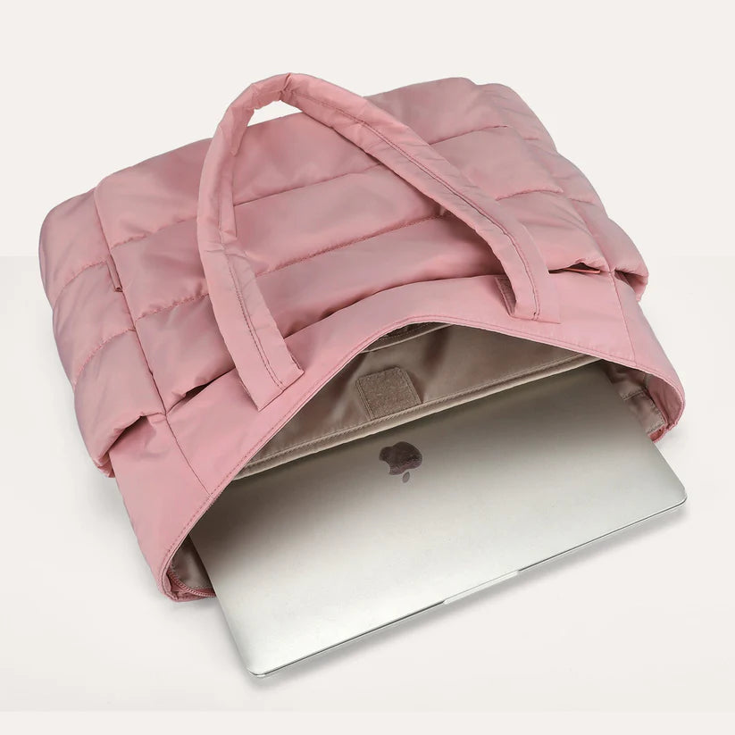 Mørk rosa