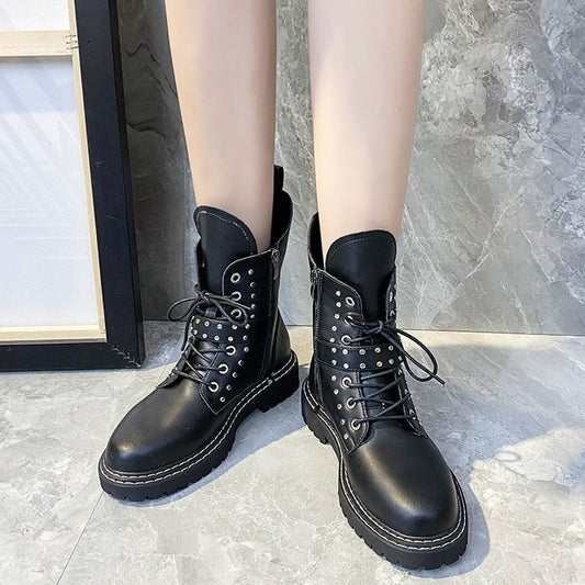 ™Bikerboots med nitar och robust sula