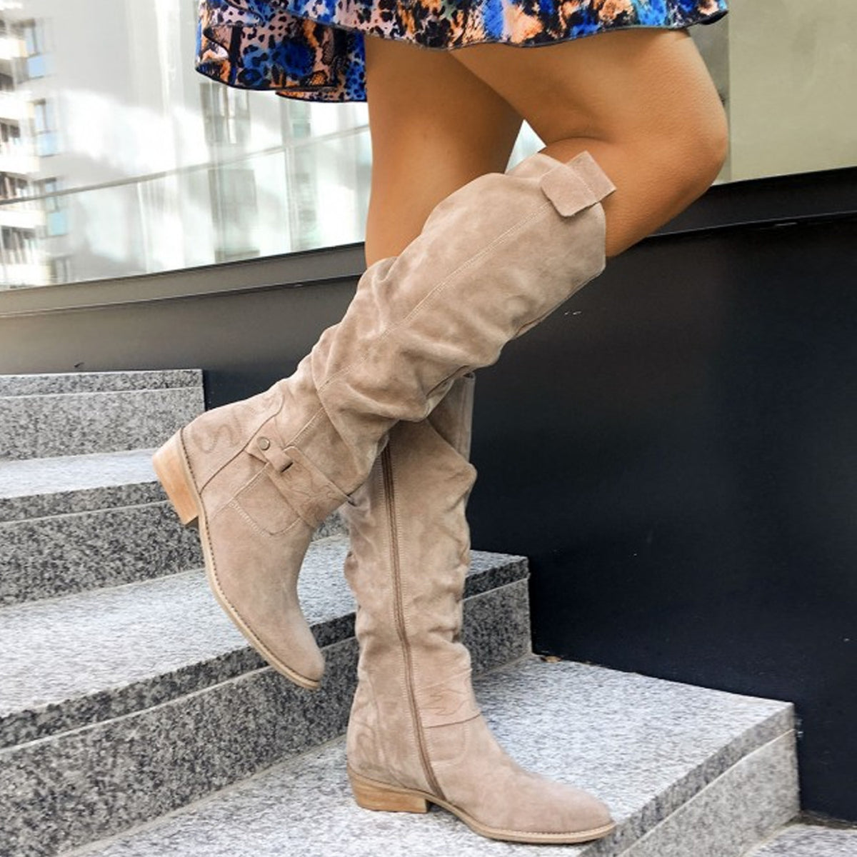 ™AURVYA – Klassiske sorte støvletter i semsket look