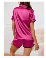 ™Satinknäppt pyjamas “Sweet Heart” – Fuchsia med svarta detaljer 