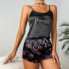 ™Svart satinpyjamas “Princess” med rosa 