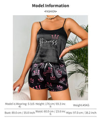 ™Svart satinpyjamas “Princess” med rosa 
