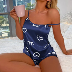 ™Satinpyjamas “Dream Eyes” – Mörkblå med ögon och hjärtan